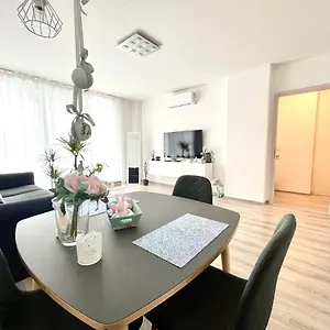  Apartment West Budapest-edge Of Downtown-free Parking Ungarn